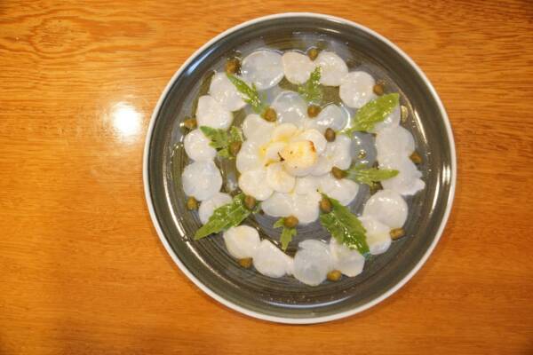 Carpaccio de conchas de abanico