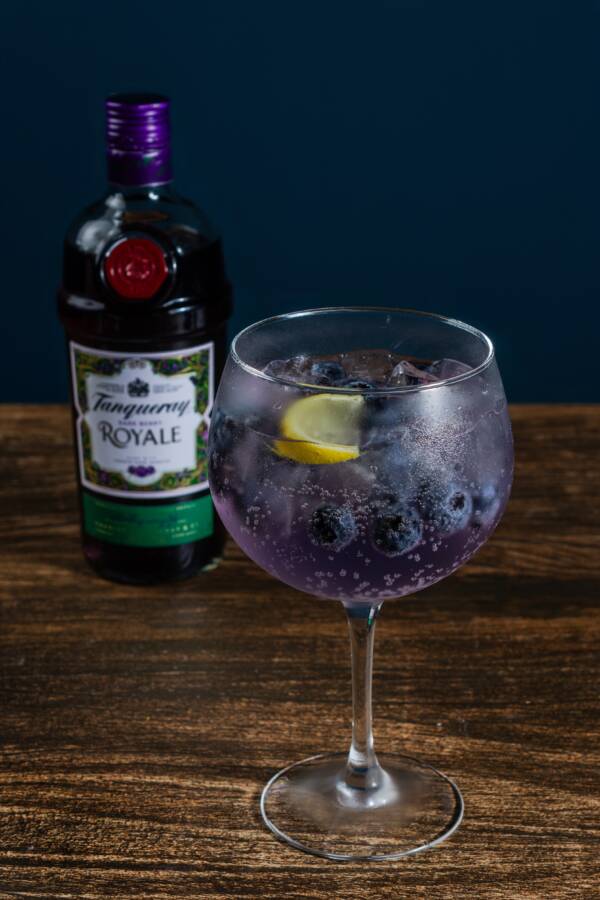 Tanqueray Royale & Frutos Silvestres